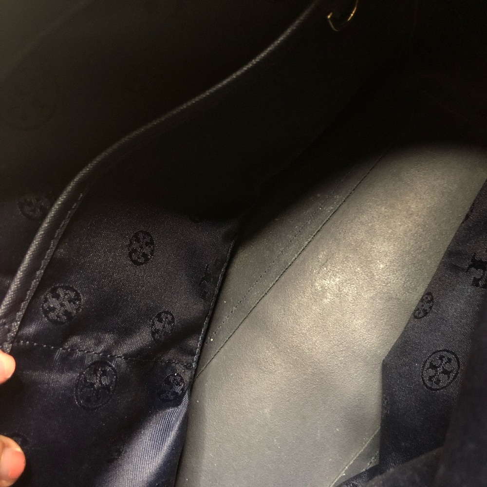 Tory Burch York Tote Purse in Navy - Picture 7 of 8